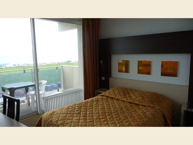 Hotel Windsor Contact Hotel Диеп Екстериор снимка